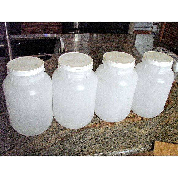 Box 4 Round Plastic Containers 1 Gallon Wide-Mouth Heavy Duty Food Storage Lids - Picture 1 of 8